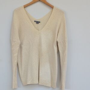 Vince Knit Cream V-Neck Sweater - Medium